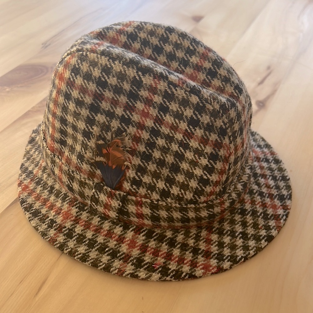 Harrods Brown and Red Houndstooth Wool Bucket Hat with Feather